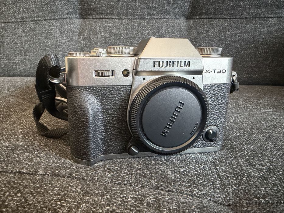 Aparat Fujifilm X-T30II (srebrny) - GWARANCJA i GRATISY.
