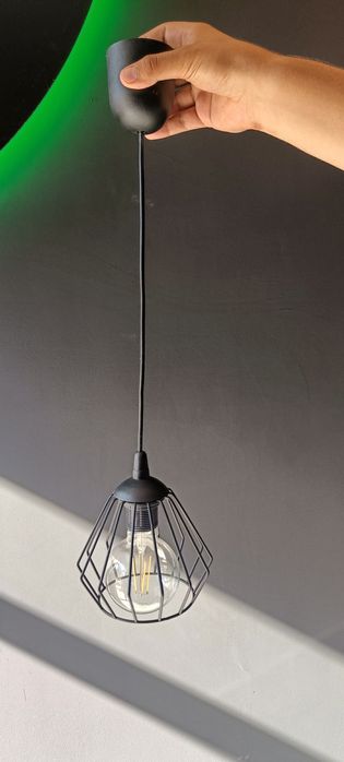 lampy z ozdobnymi żarówkami