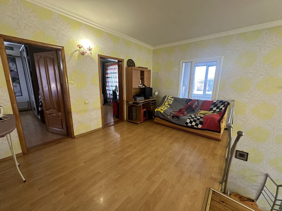 Продам Фасадный Дом на 10 Фонтана