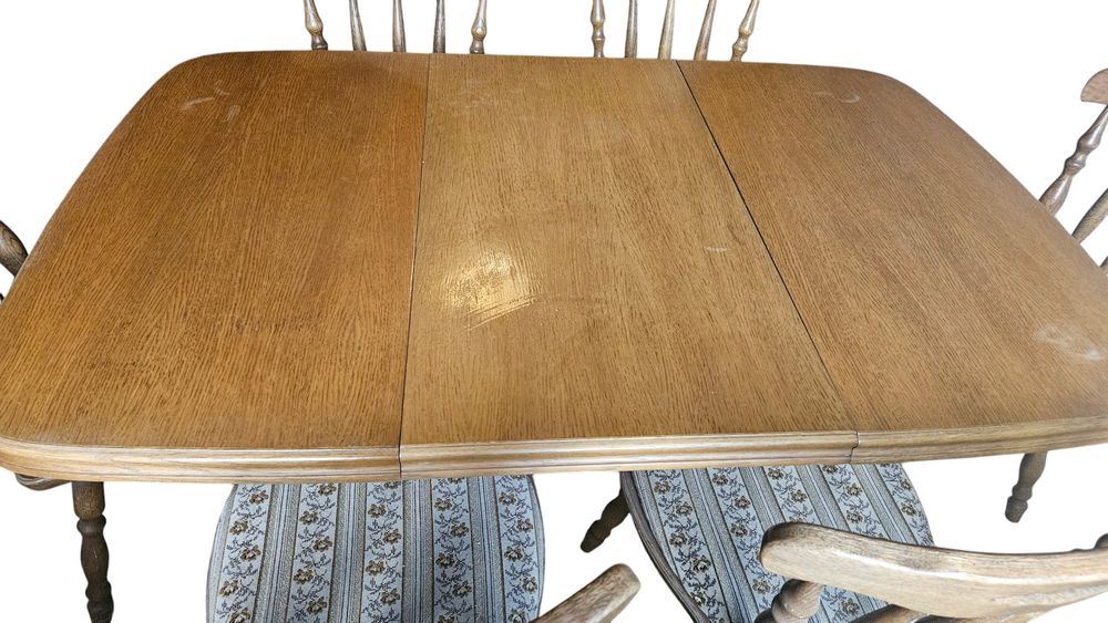 Stół dębowy rozsuwany z  6 krzesłami, styl kolonialny