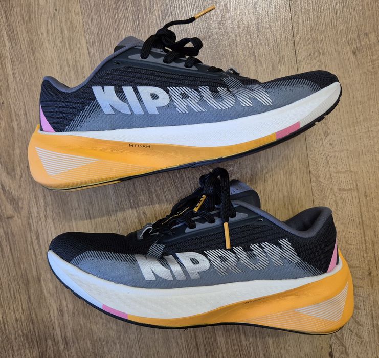 Buty do biegania damskie - Kiprun Cushion 500 Premium. Stan idealny