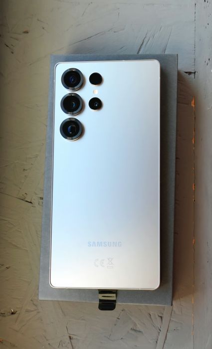 Samsung Galaxy S25 Ultra 256GB Dourado - Com Fatura e Garantia (Como Novo)