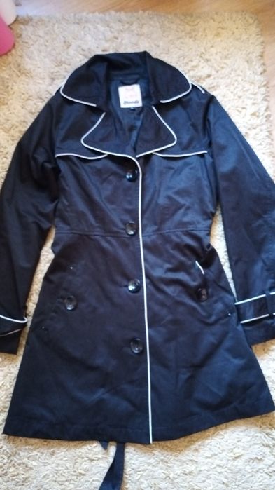 Płaszcz czarny Moodo