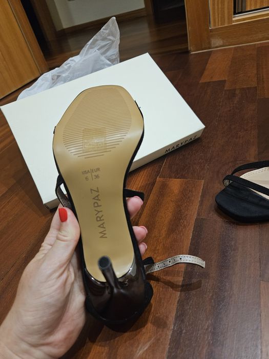 Vendo sandálias Marypaz