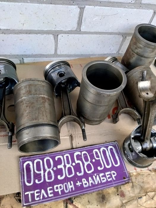 Поршнева автомобіля УАЗ,газ21 нова