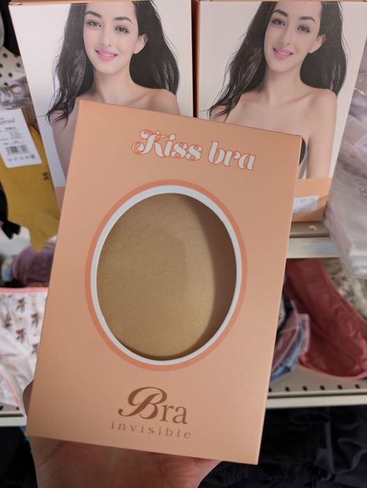 Бюстгальтер невидимка на липучках без лямок