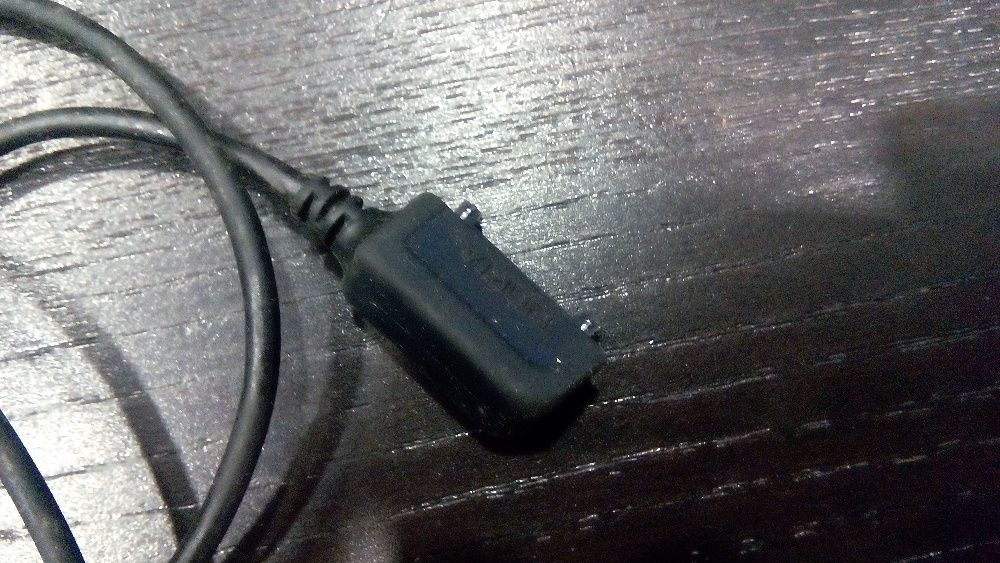 Adaptador Nokia para ouvir musica no telemóvel (Portes Grátis)