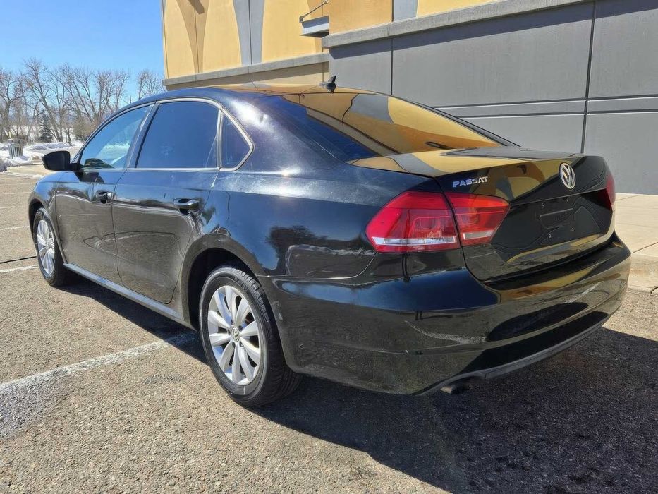 Volkswagen Passat Wolfsburg Edition      2014