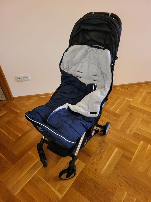 Składany wózek spacerówka Kiss K2GO z akcesoriami