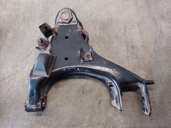 Braço de suspensão frente direito NISSAN Navara Pick Up (D22)