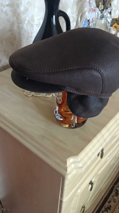 Кепка кожаная бу