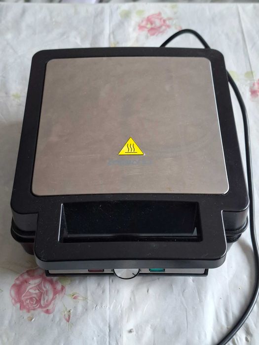 Німецька вафельниця Ambiano.