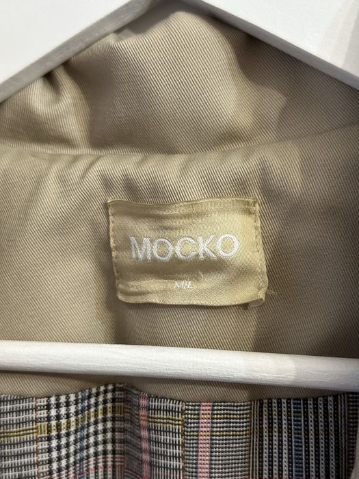 Тренч бежевий від Mocko