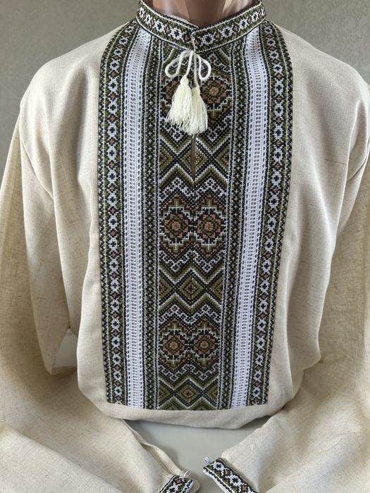 Чоловічі вишиванки ручноі роботи