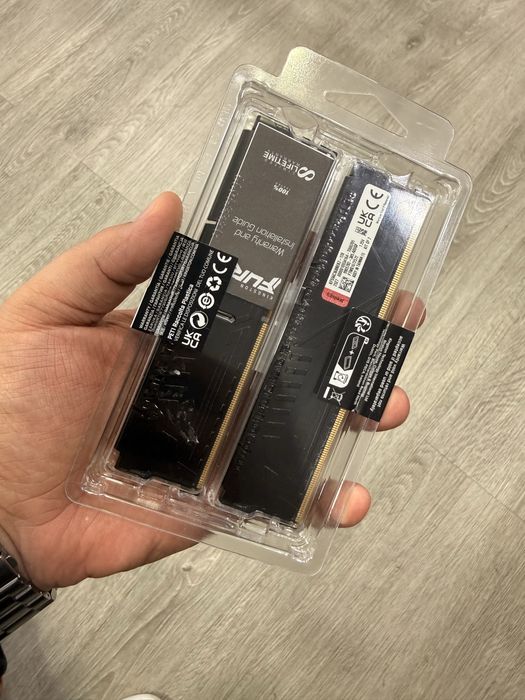 Memórias Kingston Fury DDR5 128GB (2x64)