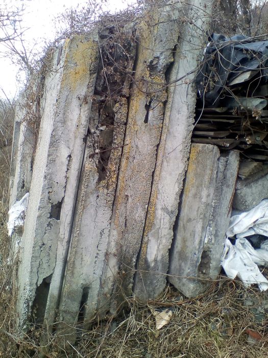 Стеновые железобетонные блоки с утеплителем размер 6*2,3*0,22 м.