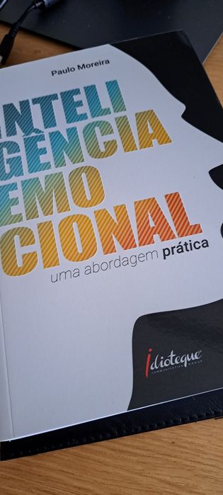 Livro Inteligência Emocional de Paulo Moreira