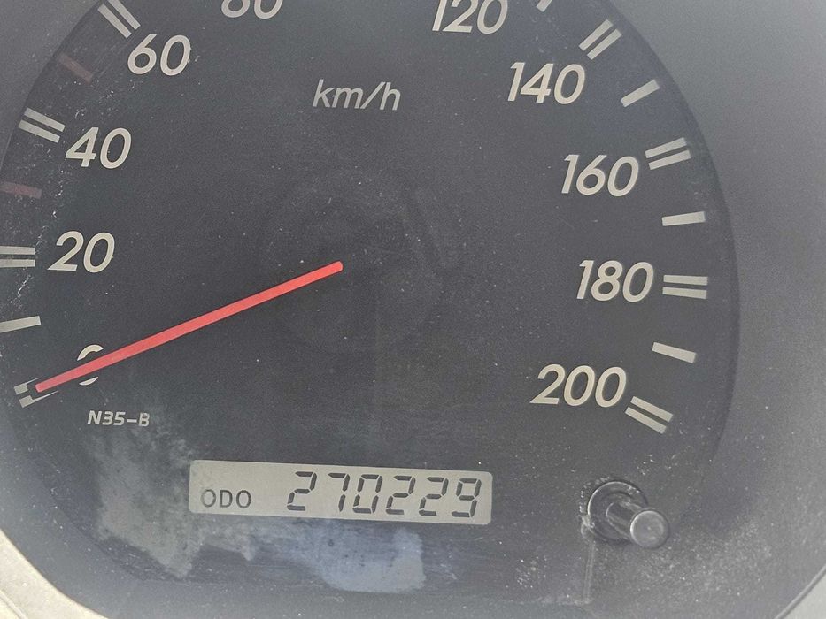 Toyota Hillux Tracker
