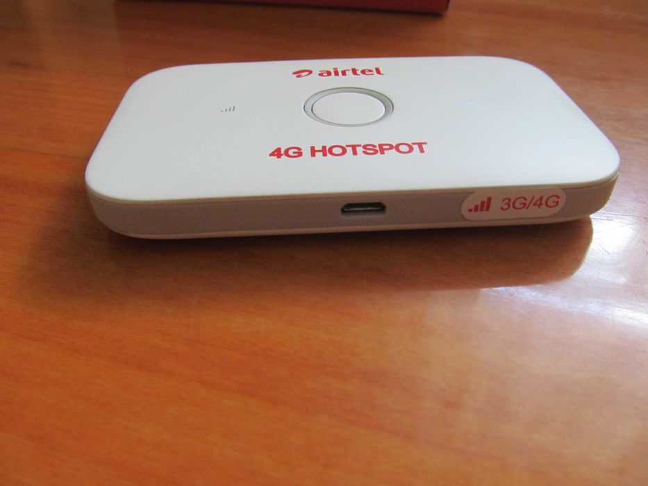 4G/3G мобильный WIFI роутер Airtel 4G HotSpopt ( Huawei E5573 )