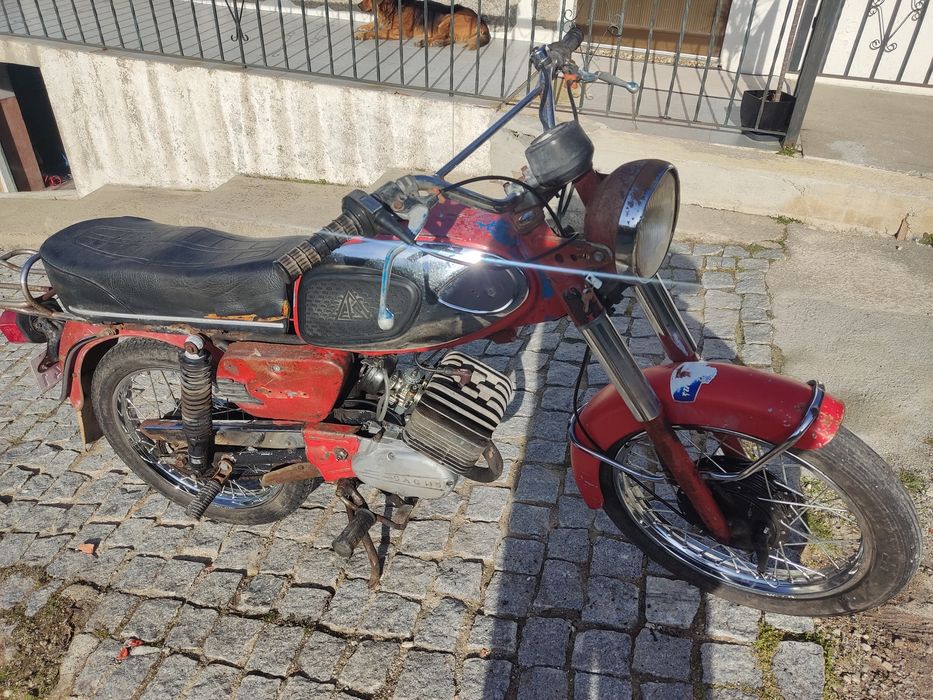 1050 €  Sachs EFS GT SUPER já com decomento único, selim encapado, aros e raios novos