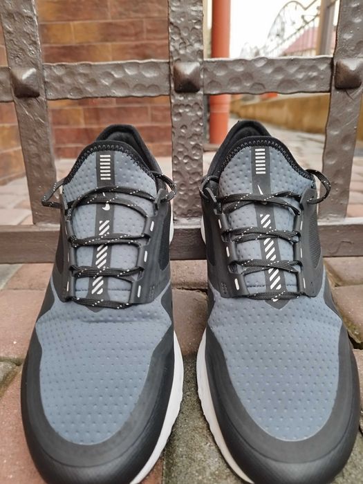 Кросівки жіночі Nike Odyssey React 2 Shield