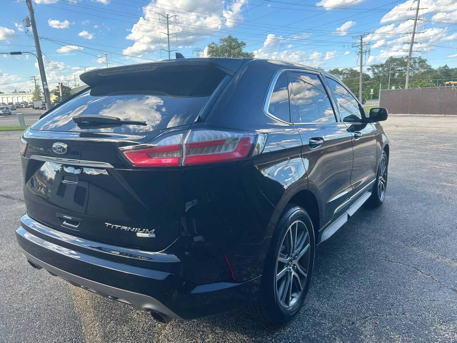 Ford Edge Titanium      2019
