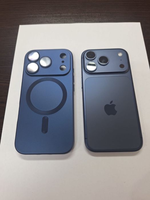 IPhone 17 Pro Niebieski