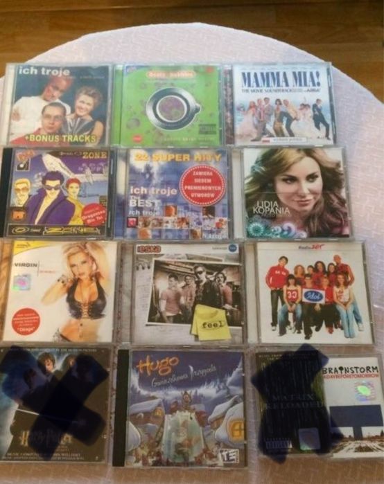 Płyty CD, kasety do radia