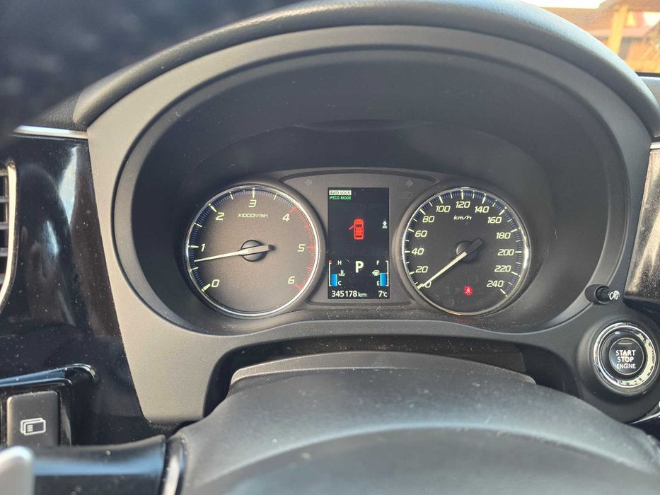 Mitsubishi Outlander, 2.2 diesel, 4wd +hak