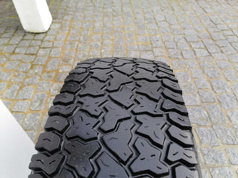 vendo conjunto de jantes e pneus