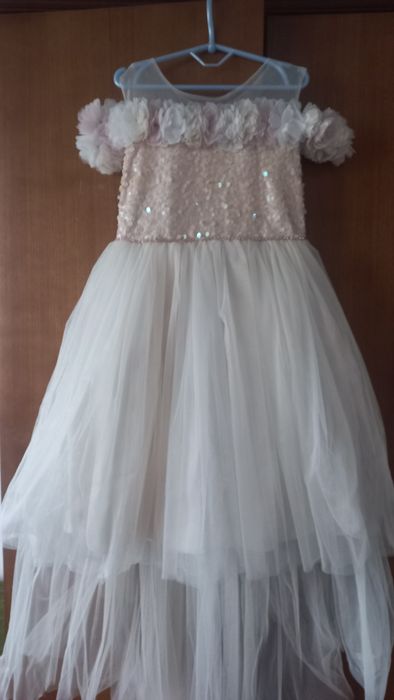 Святкове плаття для дівчинки