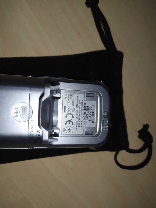 Продвинутий диктофон Sony ICD-AX412F в ідеалі