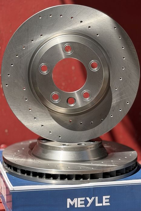 Brembo. Ексклюзивні перфоровані гальмівні диски -Audi Q7  VW TOUAREG, PORSCHE CAYENNE