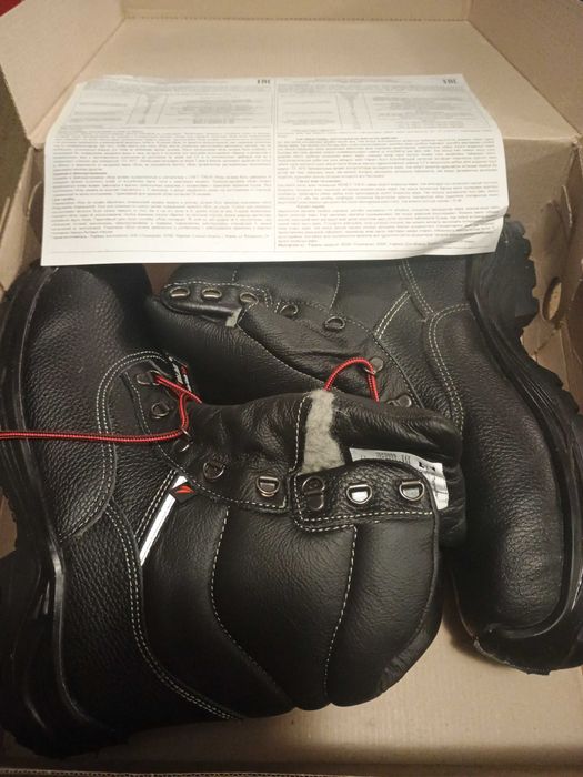 Ботинки теплые зимние высокие 43 р