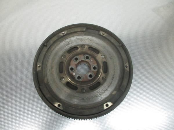 Volante do motor VOLKSWAGEN Passat (3B2)