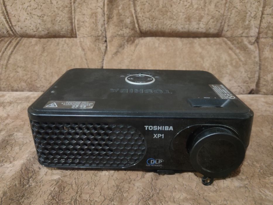 Проектор toshiba xp-1