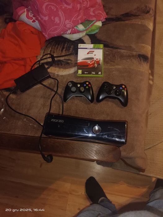 Sprzedam Xboxa 360 s
