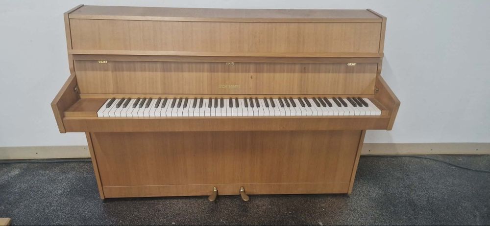 Pianino  Schimmel