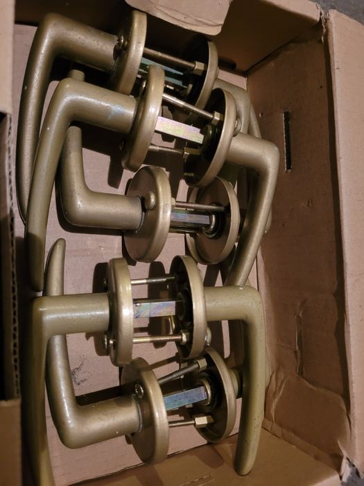 5 kompletów klamek do drzwi wewnętrznych