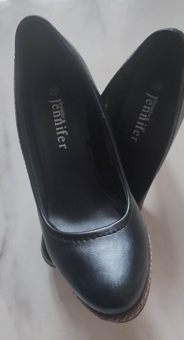 Czółenka Jennifer na platformie , rozm. 35