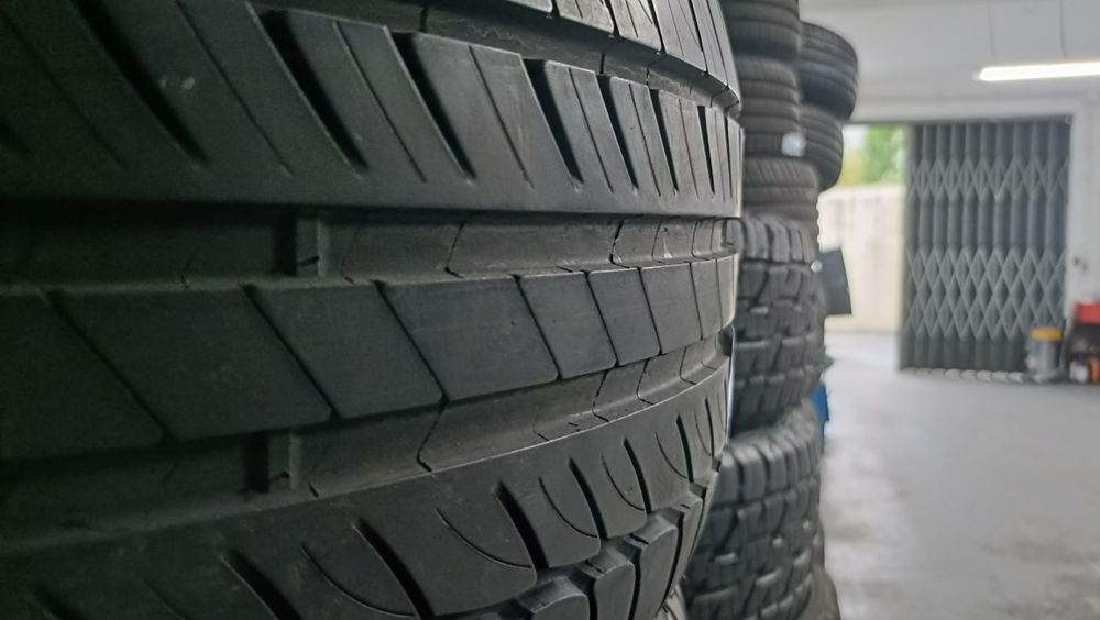 Pneus 225/50/17 continental
