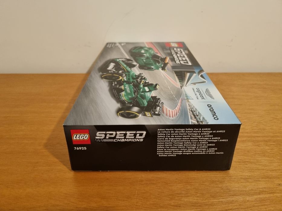 LEGO Speed Champions 76925 - Aston Martin F1 Safety Car & AMR23