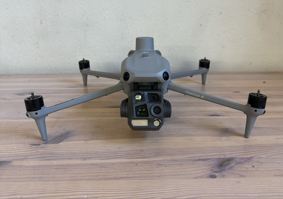 Тушка дрон Dji matrice 4t наліт 25 год.