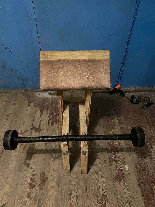 Скам'я Скотта з дерева