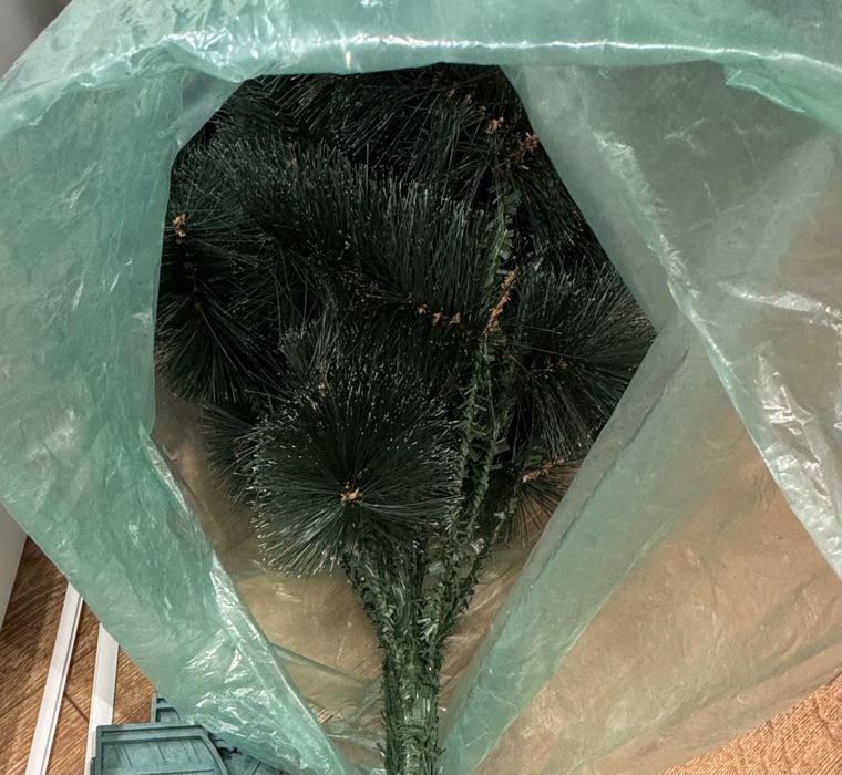 Ялинка штучна 1,80  б/у