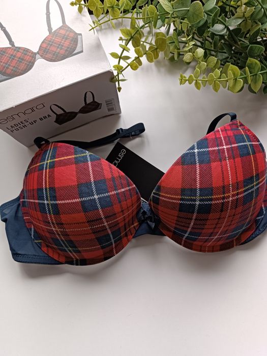 Бюстгальтер від бренду С&А,Еsmara