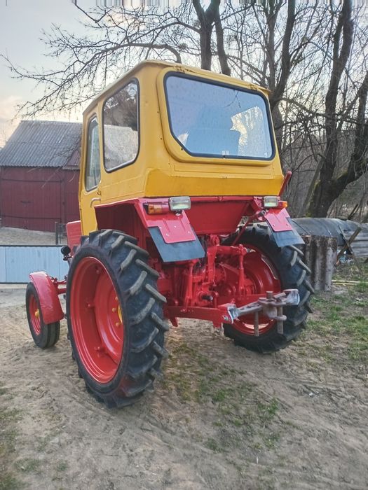 Продам трактор т25