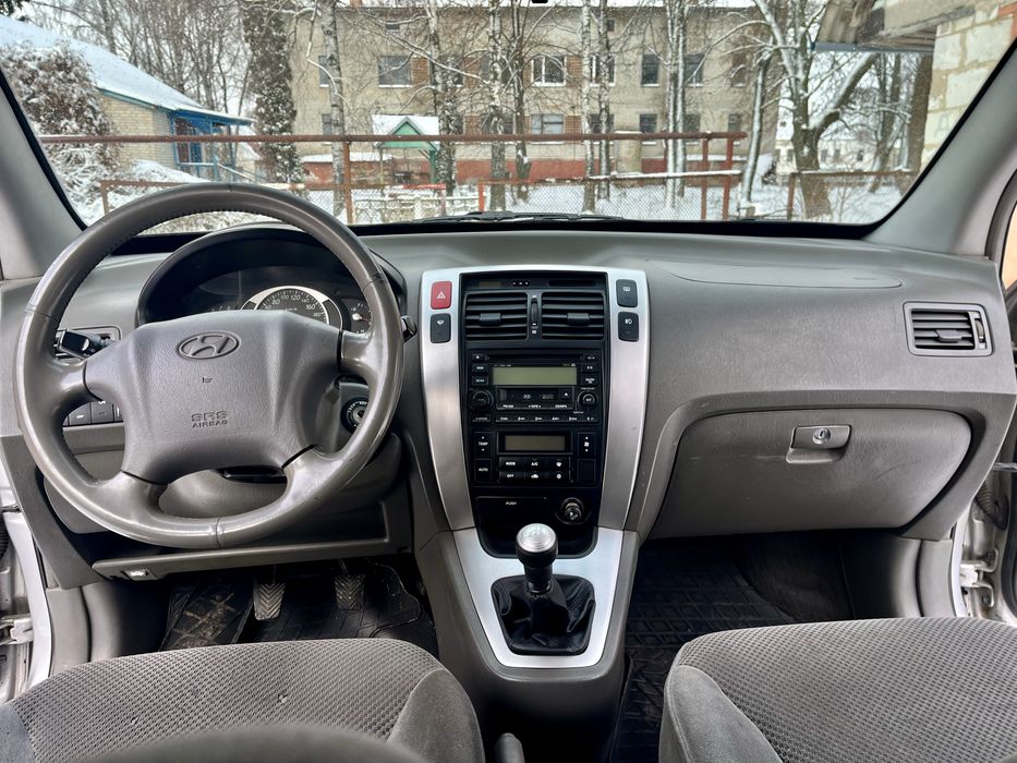HYUNDAI Tucson 4*4. 2.0бензин! 2006год.