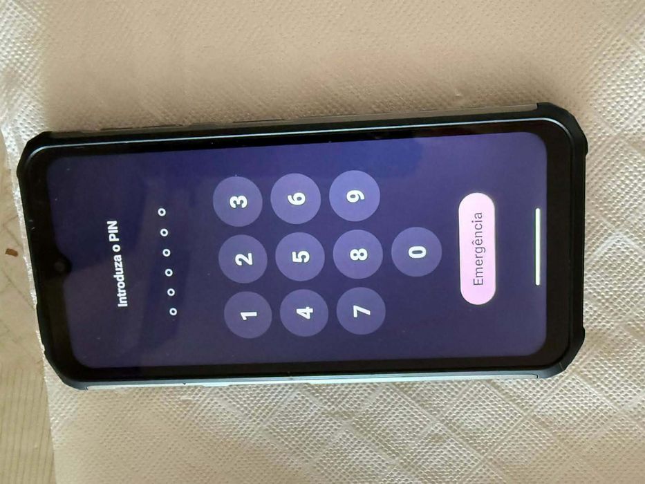 Telemóvel Ulefone Armor 22 vs