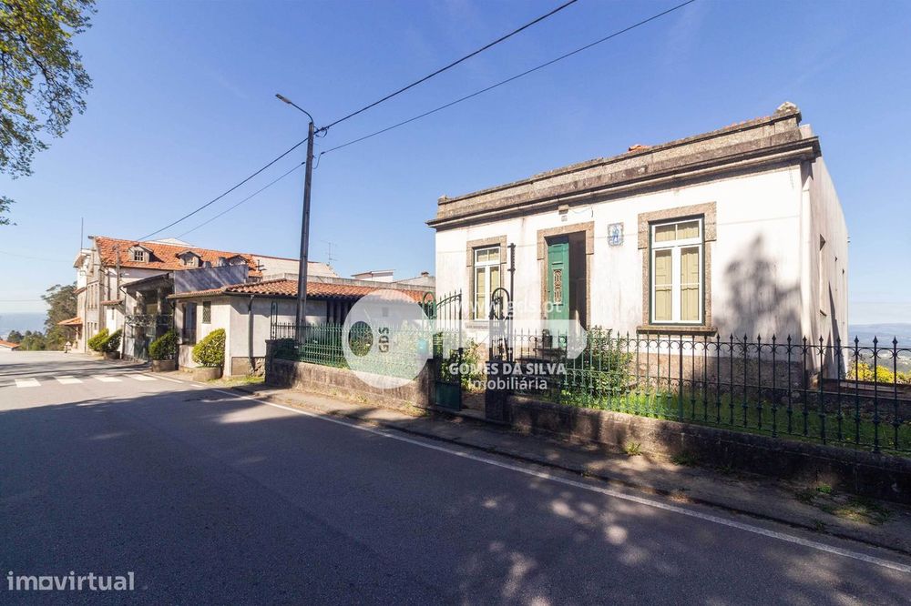 Moradia para Restauro com Projeto Aprovado - Junto ao Sameiro | Braga